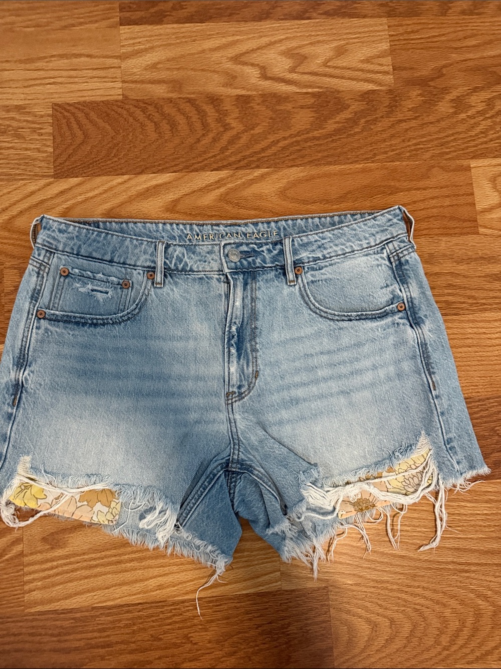 American Eagle Outfitters Light Wash Distressed Denim Shorts with Floral Inset